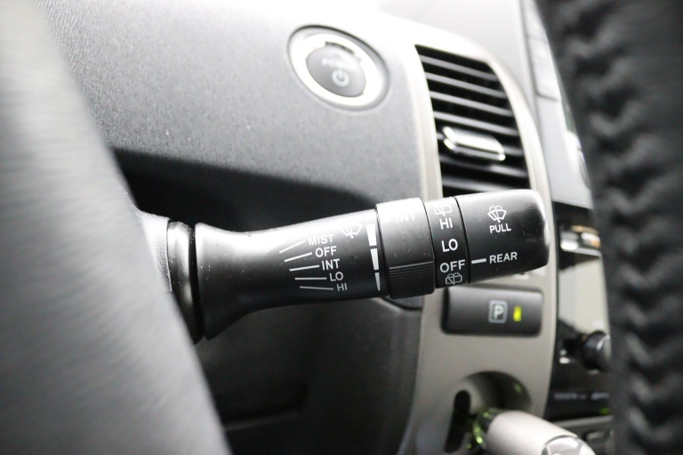 Toyota Prius - 1.5 VVT-i Tech Edition 32