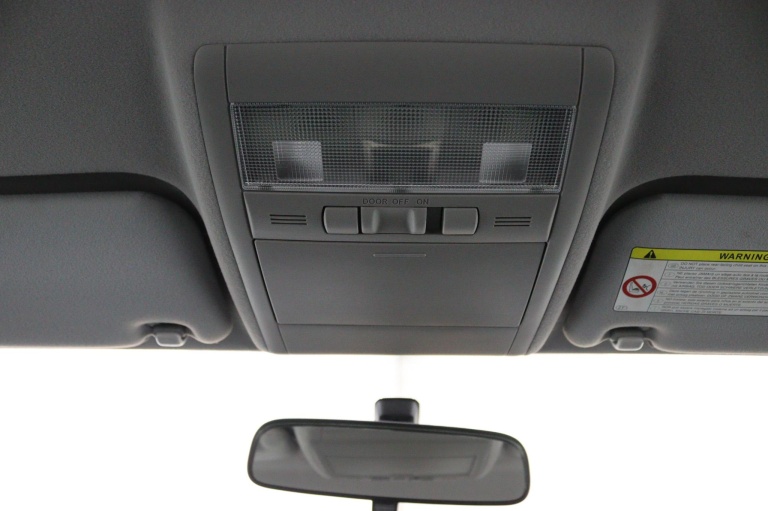 Toyota Prius - 1.5 VVT-i Tech Edition 33