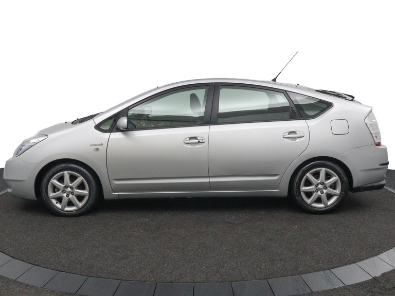 Toyota Prius - 1.5 VVT-i Tech Edition 7