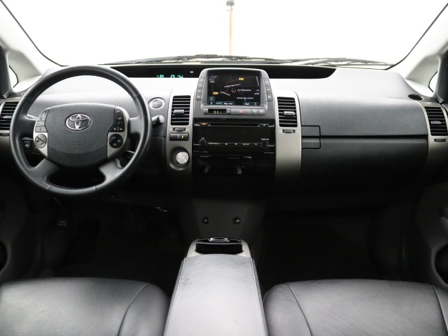 Toyota Prius - 1.5 VVT-i Tech Edition