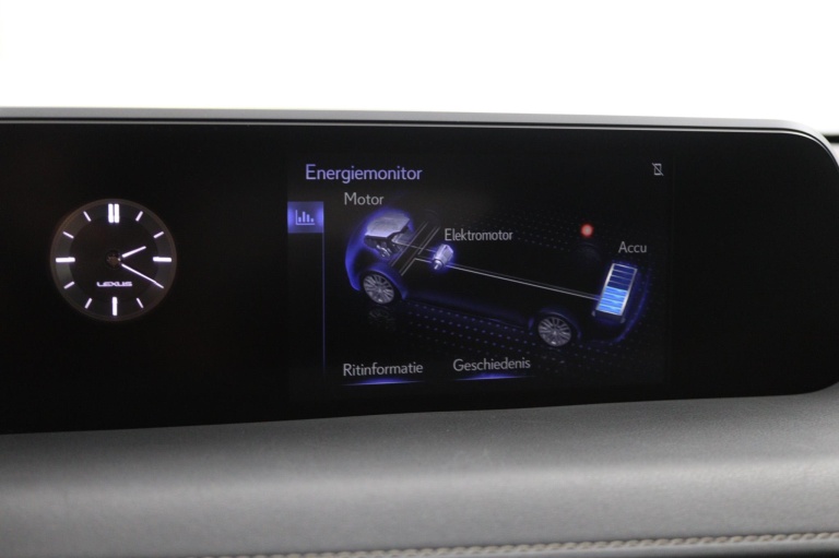 Lexus UX - 250h Business Line 45