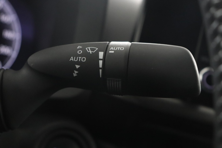 Toyota C-HR - 1.8 Hybrid 140 Dynamic 32