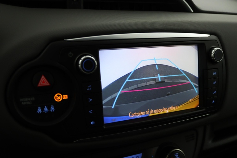 Toyota Yaris - 1.5 Hybrid 9