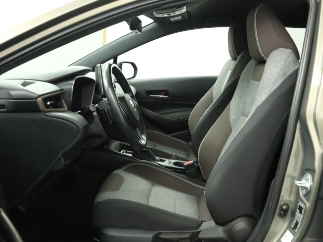 Toyota Corolla Touring Sports - 2.0 Hybrid Trek