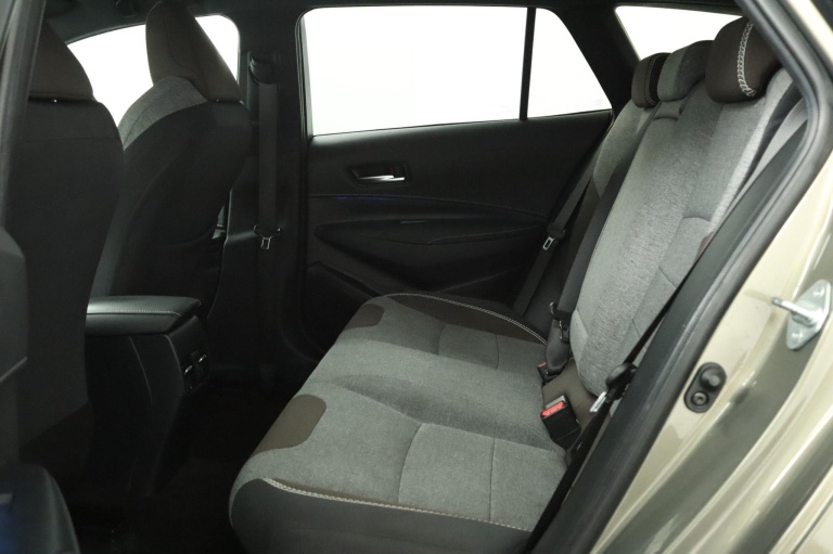 Toyota Corolla Touring Sports - 2.0 Hybrid Trek 18