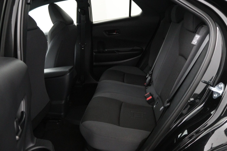 Toyota C-HR - 2.0 Plug-in Hybrid 220 Dynamic 18