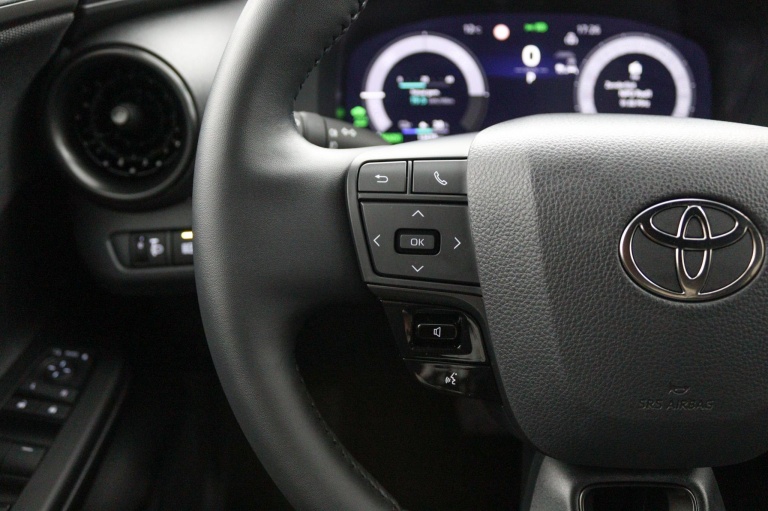 Toyota C-HR - 2.0 Plug-in Hybrid 220 Dynamic 19