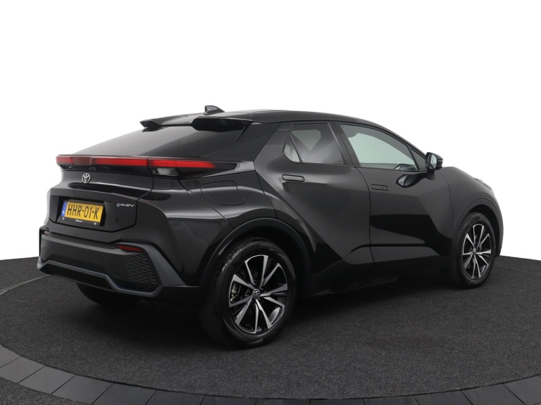Toyota C-HR - 2.0 Plug-in Hybrid 220 Dynamic 2
