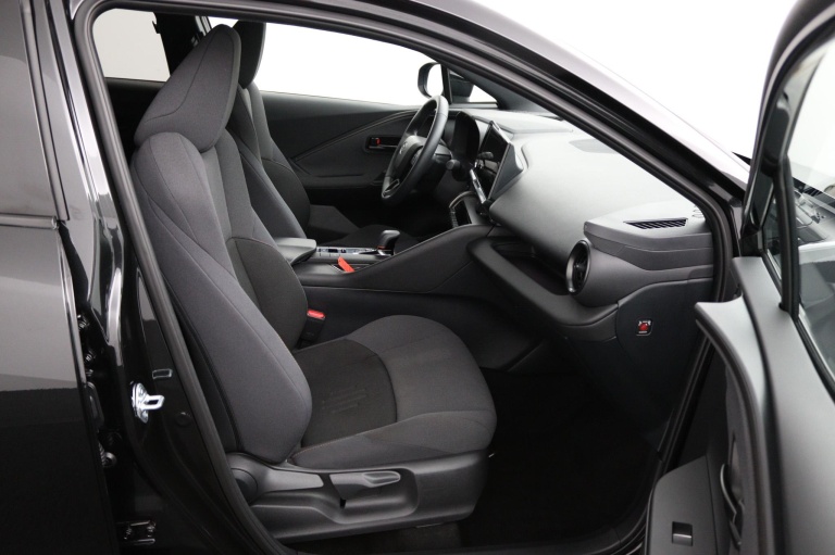 Toyota C-HR - 2.0 Plug-in Hybrid 220 Dynamic 22