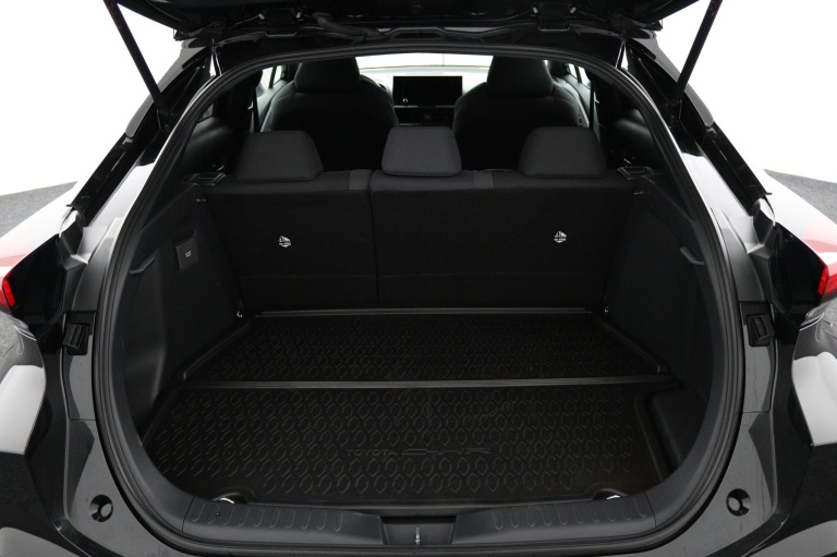 Toyota C-HR - 2.0 Plug-in Hybrid 220 Dynamic 23