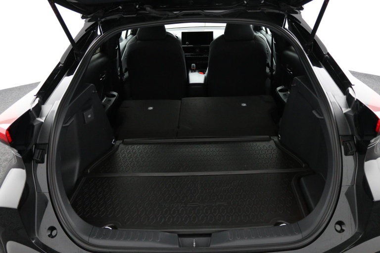 Toyota C-HR - 2.0 Plug-in Hybrid 220 Dynamic 25