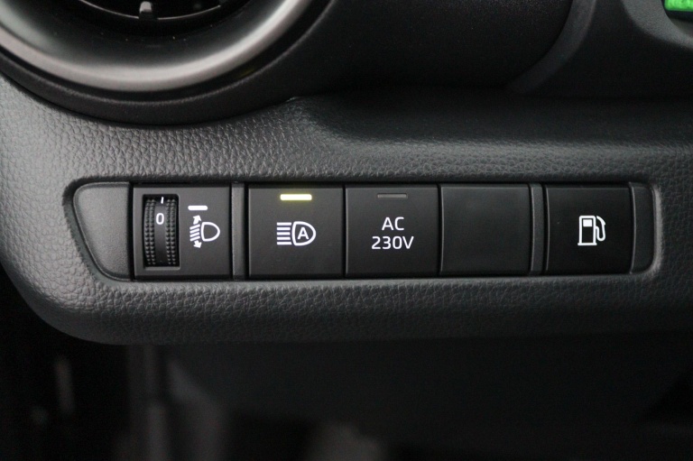 Toyota C-HR - 2.0 Plug-in Hybrid 220 Dynamic 29