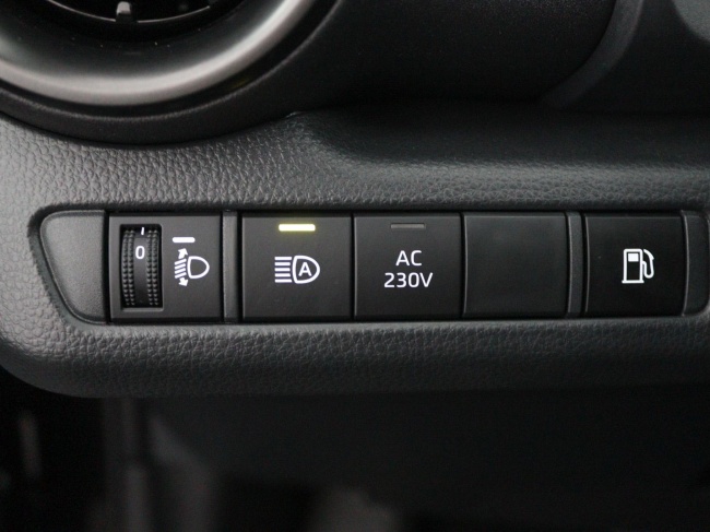 Toyota C-HR - 2.0 Plug-in Hybrid 220 Dynamic