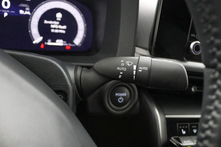 Toyota C-HR - 2.0 Plug-in Hybrid 220 Dynamic 31