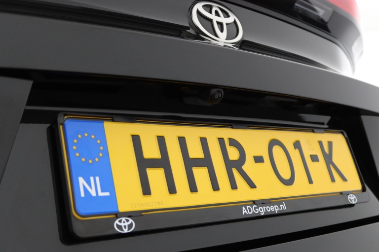 Toyota C-HR - 2.0 Plug-in Hybrid 220 Dynamic 38