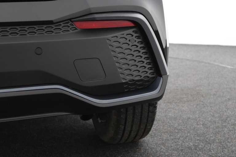 Toyota C-HR - 2.0 Plug-in Hybrid 220 Dynamic 39