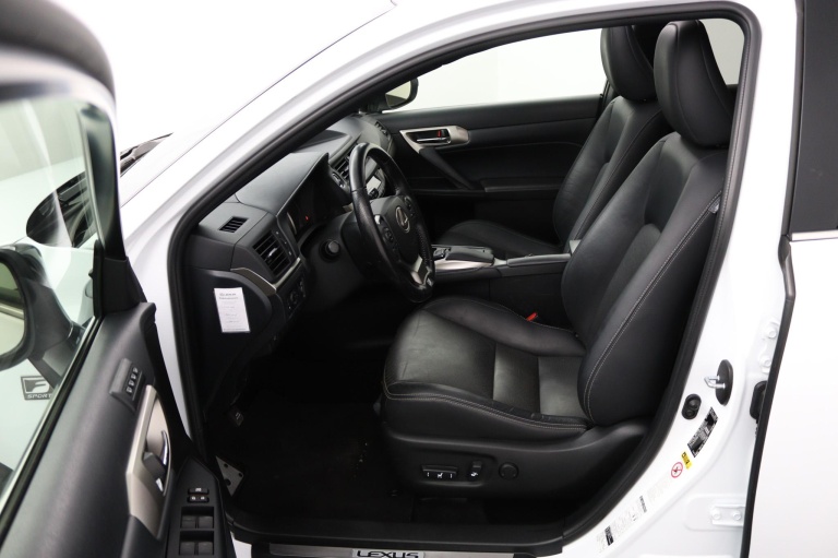 Lexus CT - 200h F Sport Line 17