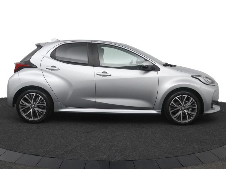 Toyota Yaris - 1.5 Hybrid 130 Executive 12