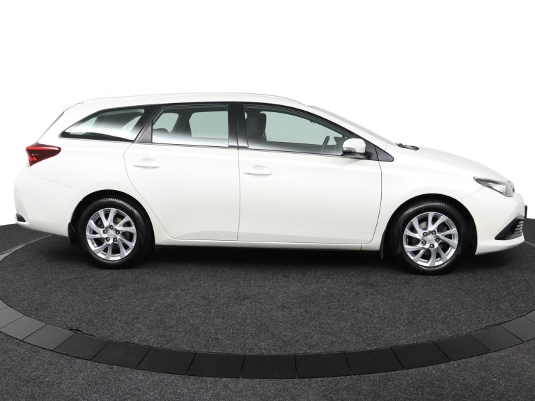 Toyota Auris Touring Sports - 1.3 Aspiration 12