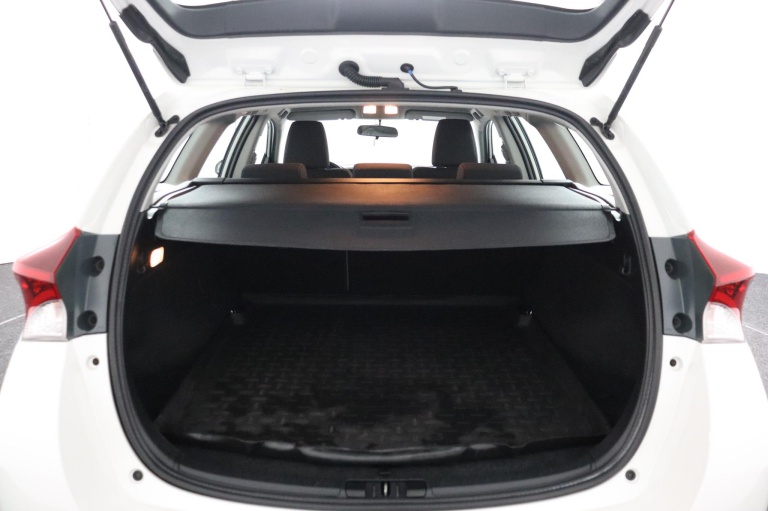 Toyota Auris Touring Sports - 1.3 Aspiration 21