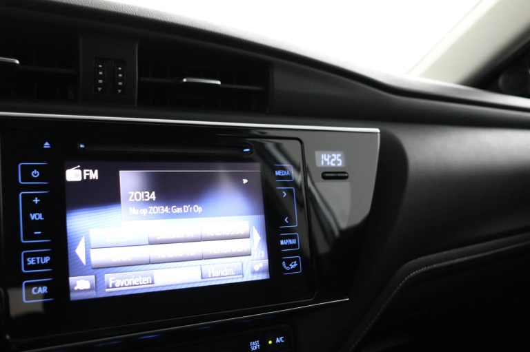 Toyota Auris Touring Sports - 1.3 Aspiration 7