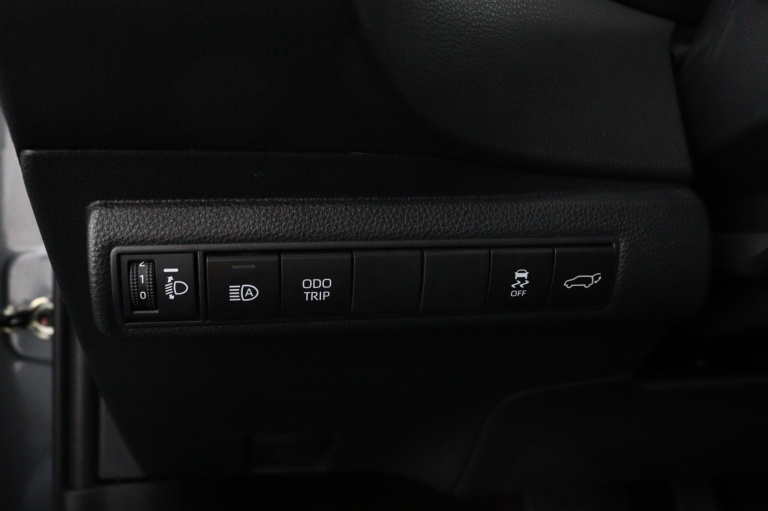 Toyota Corolla Touring Sports - Hybrid 140 Dynamic 32