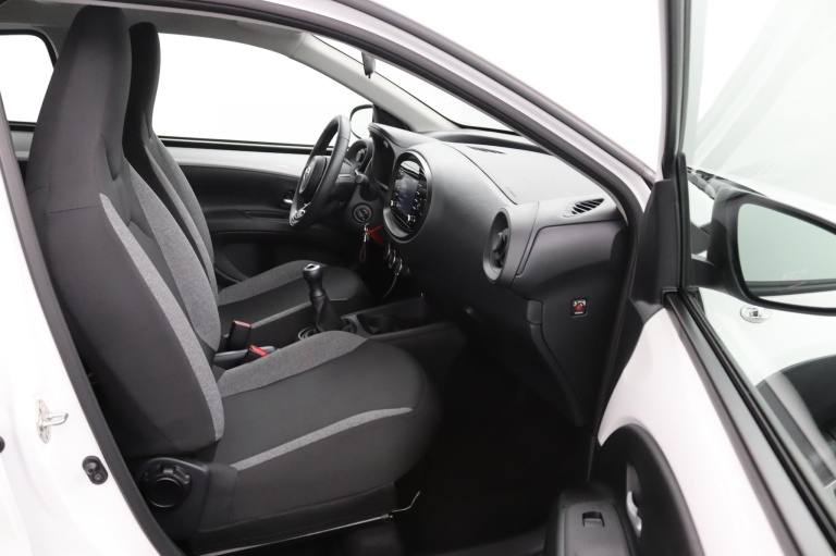 Toyota Aygo X - 1.0 VVT-i MT Play 11