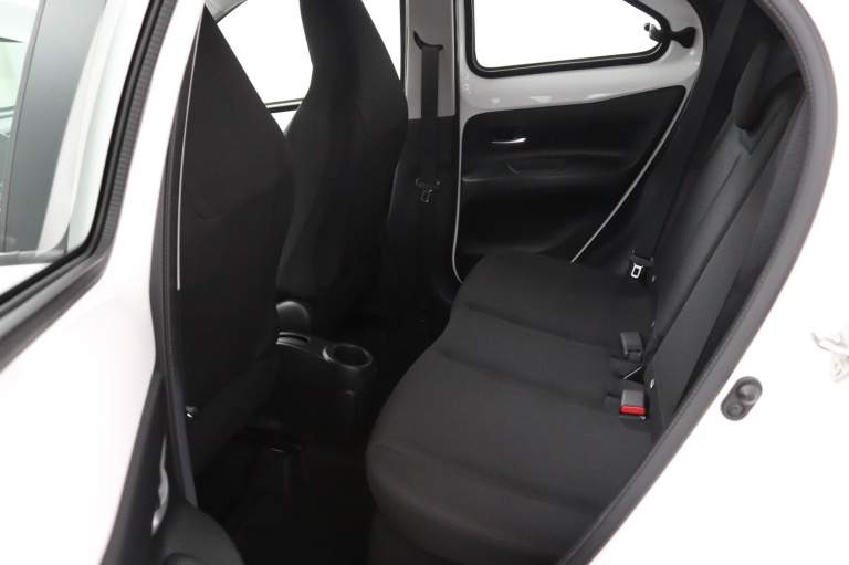 Toyota Aygo X - 1.0 VVT-i MT Play 12