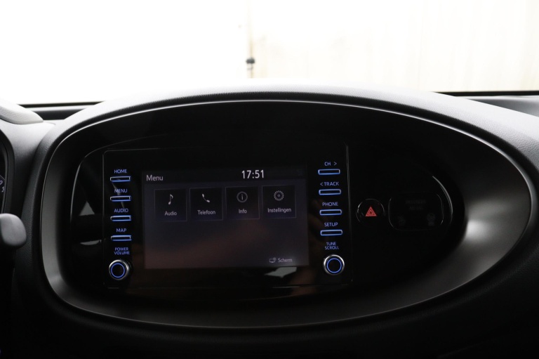 Toyota Aygo X - 1.0 VVT-i MT Play 13