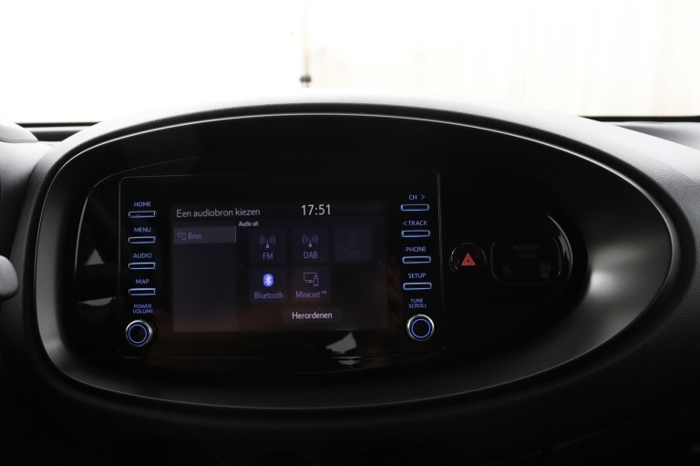 Toyota Aygo X - 1.0 VVT-i MT Play 15