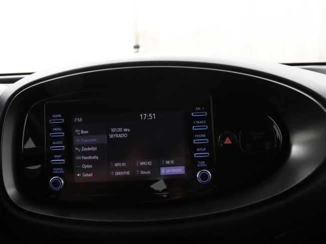 Toyota Aygo X - 1.0 VVT-i MT Play