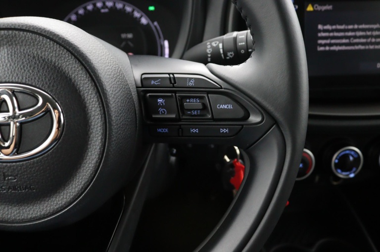 Toyota Aygo X - 1.0 VVT-i MT Play 18