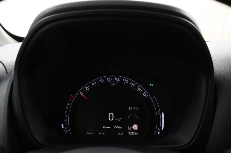 Toyota Aygo X - 1.0 VVT-i MT Play 20