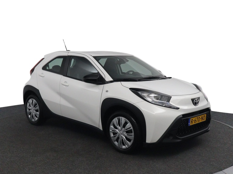 Toyota Aygo X - 1.0 VVT-i MT Play 3