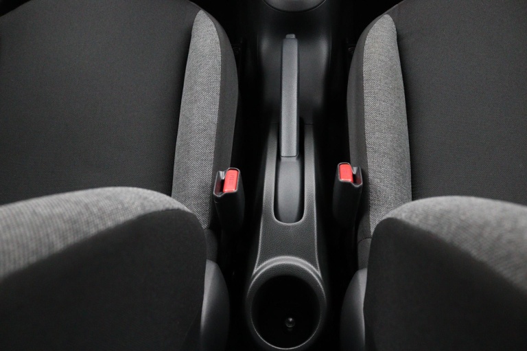 Toyota Aygo X - 1.0 VVT-i MT Play 37