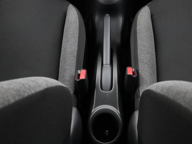 Toyota Aygo X - 1.0 VVT-i MT Play