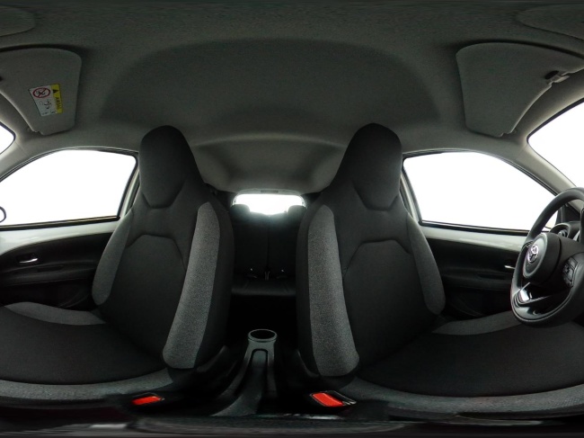 Toyota Aygo X - 1.0 VVT-i MT Play