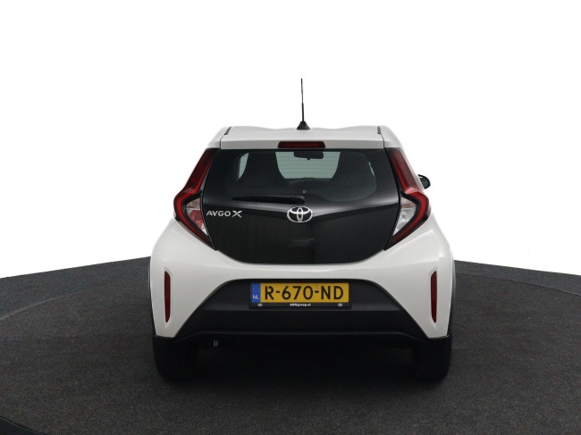 Toyota Aygo X - 1.0 VVT-i MT Play