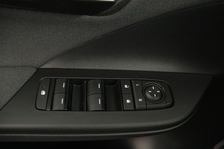 Toyota C-HR - 1.8 Hybrid 140 Active 29