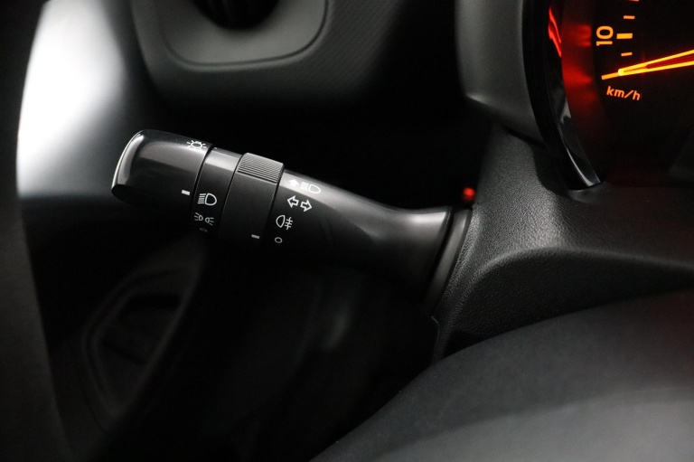 Toyota Aygo - 1.0 VVT-i x-now 27