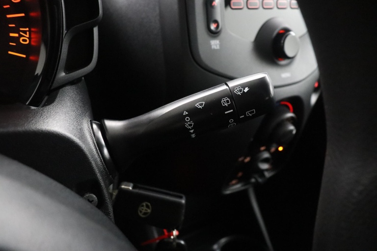 Toyota Aygo - 1.0 VVT-i x-now 28