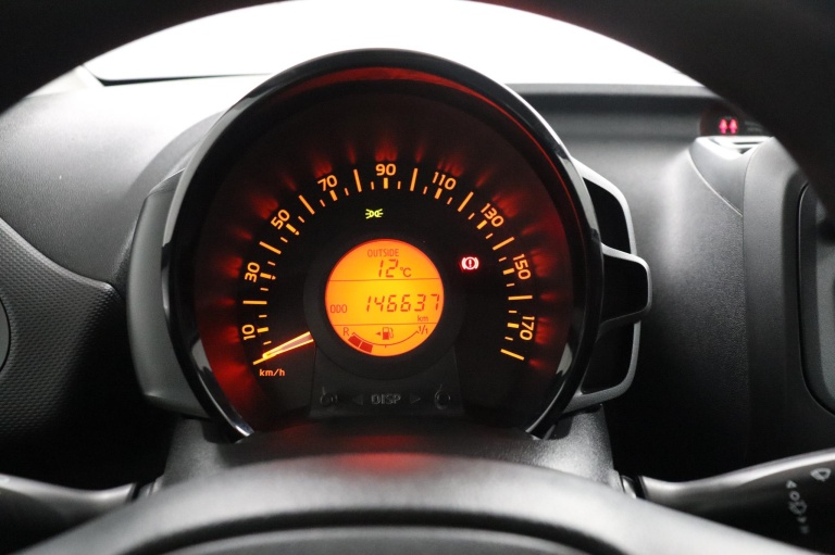 Toyota Aygo - 1.0 VVT-i x-now 6