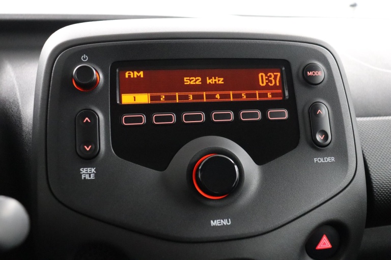 Toyota Aygo - 1.0 VVT-i x-now 8