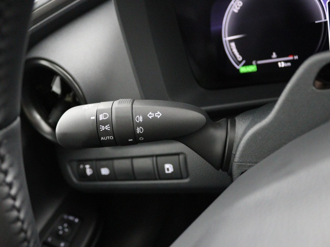 Toyota C-HR - 1.8 Hybrid 140 Dynamic