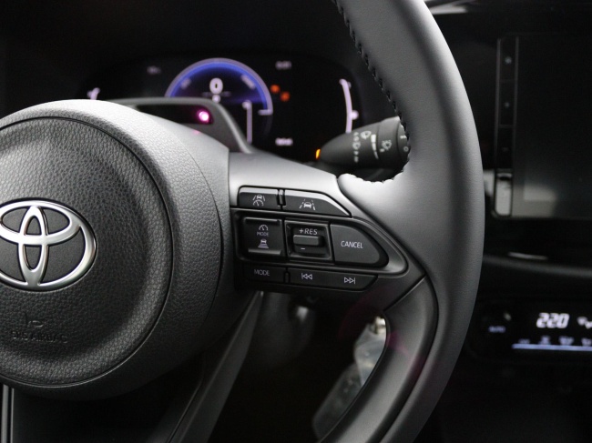 Toyota Aygo X - Hybrid 115 play