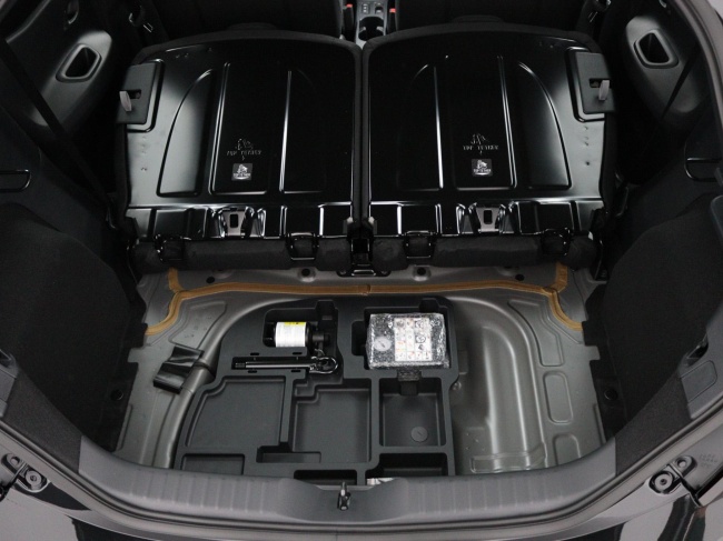 Toyota Aygo X - Hybrid 115 play