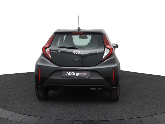 Toyota Aygo X - Hybrid 115 play