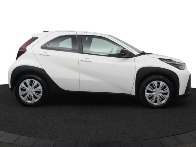 Toyota Aygo X - Hybrid 115 play