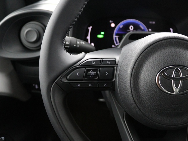 Toyota Aygo X - Hybrid 115 play