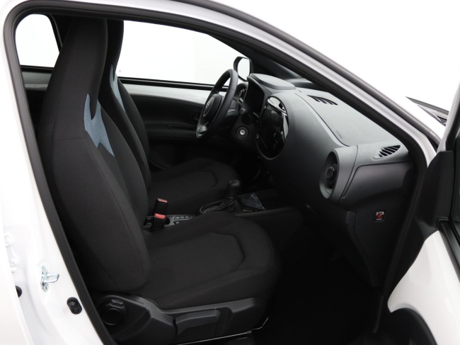 Toyota Aygo X - Hybrid 115 play